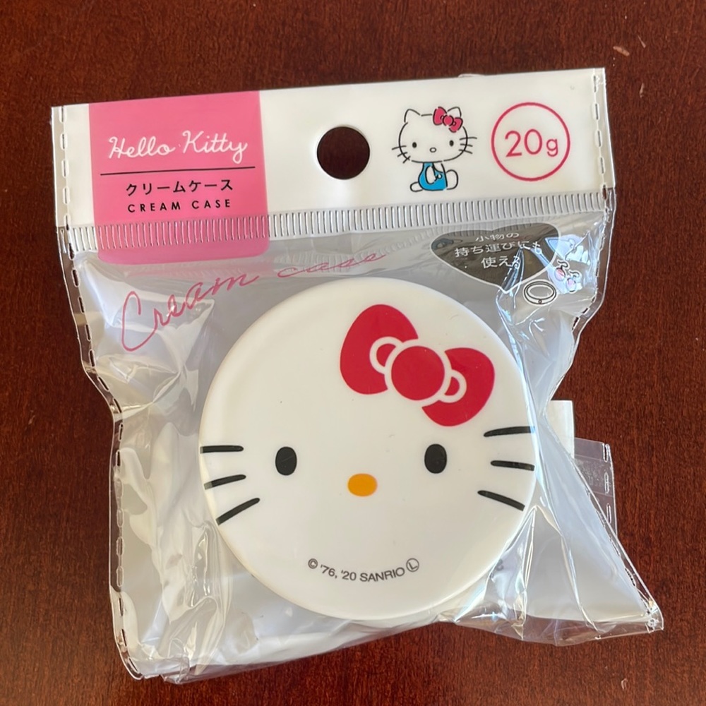 Hello Kitty Cream Case
